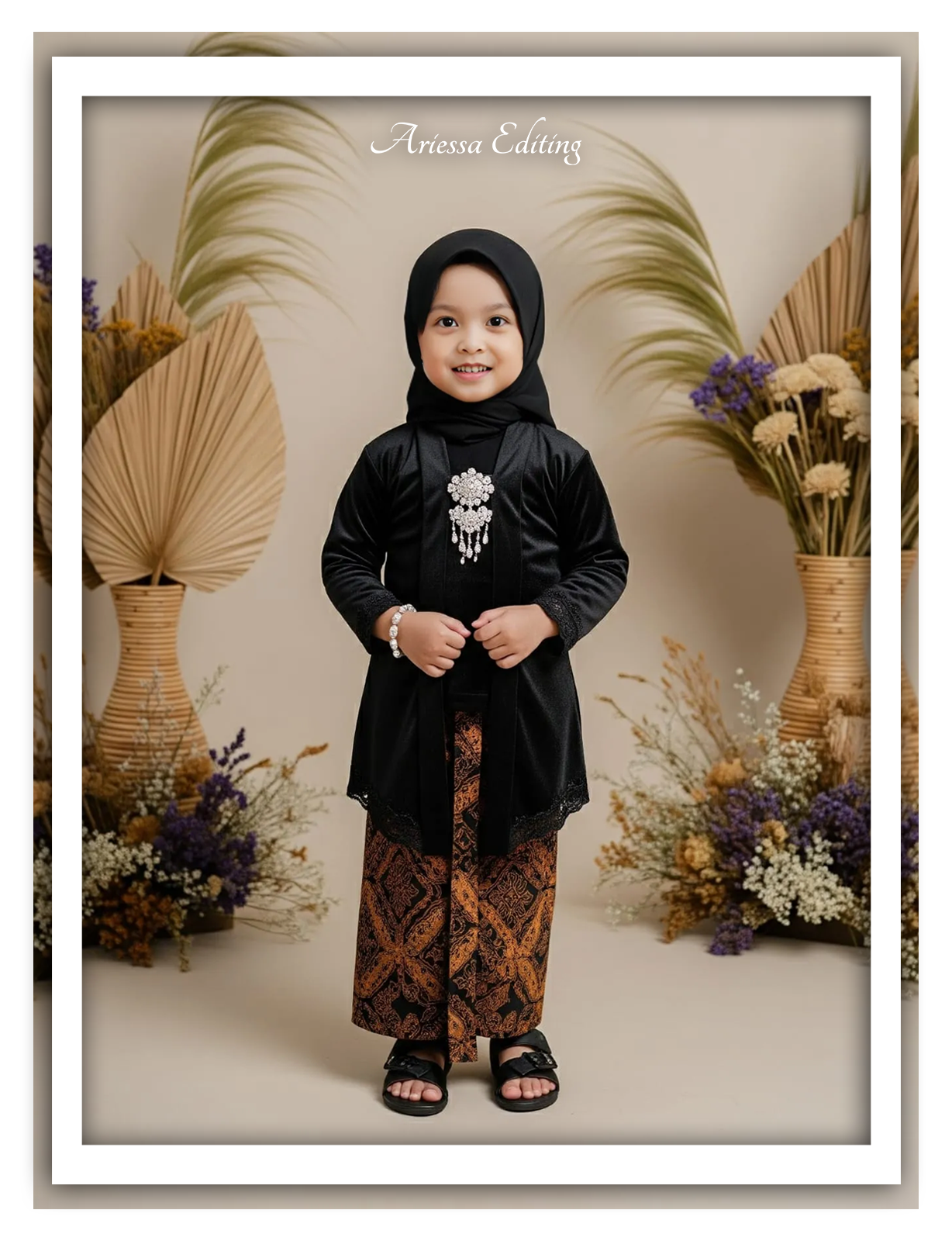 Foto anak dengan baju adat